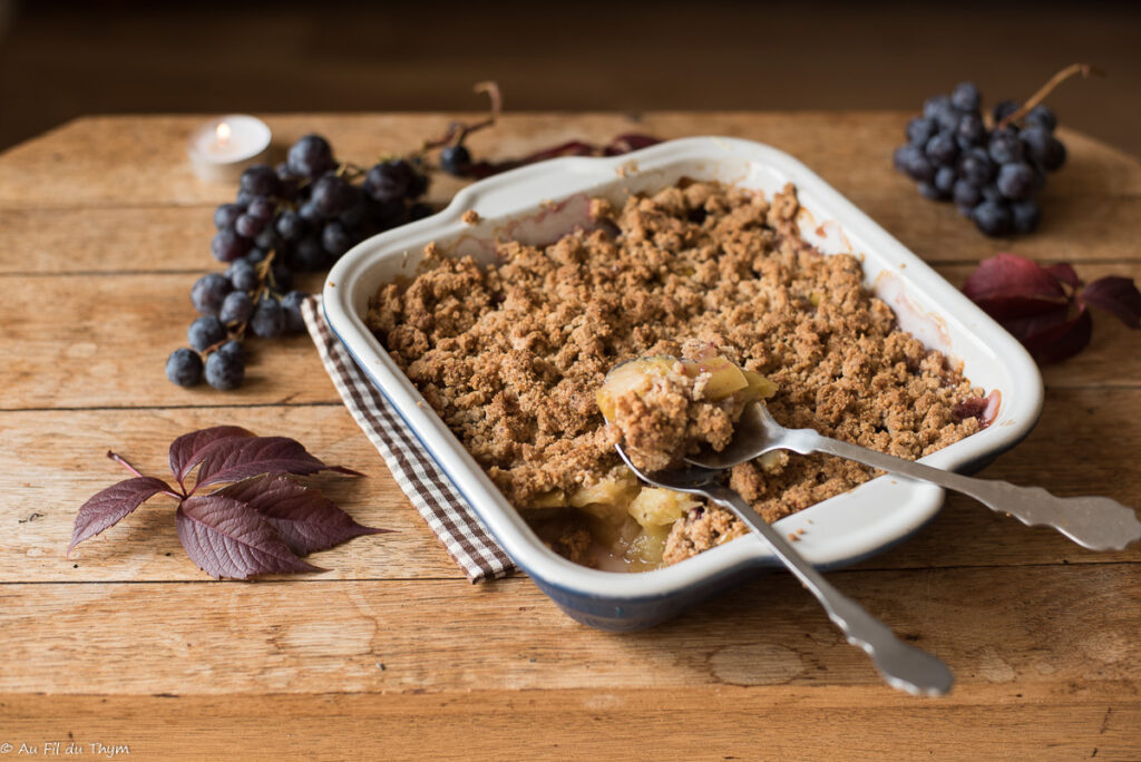 Crumble pomme raisin frais et noisette