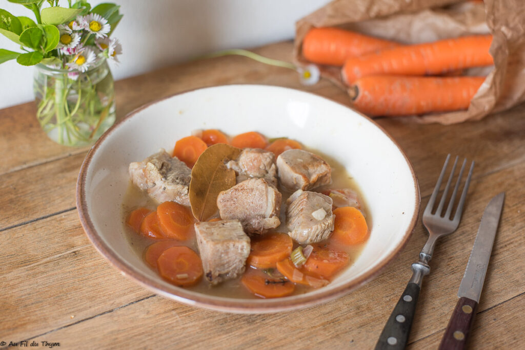 Sauté de veau carottes et vin blanc - Au Fil du Thym