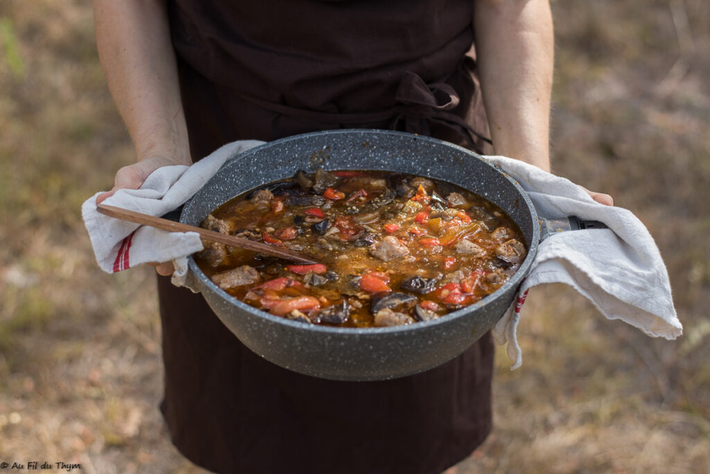 Mijoté aubergines poivrons saucisses - Au Fil du Thym