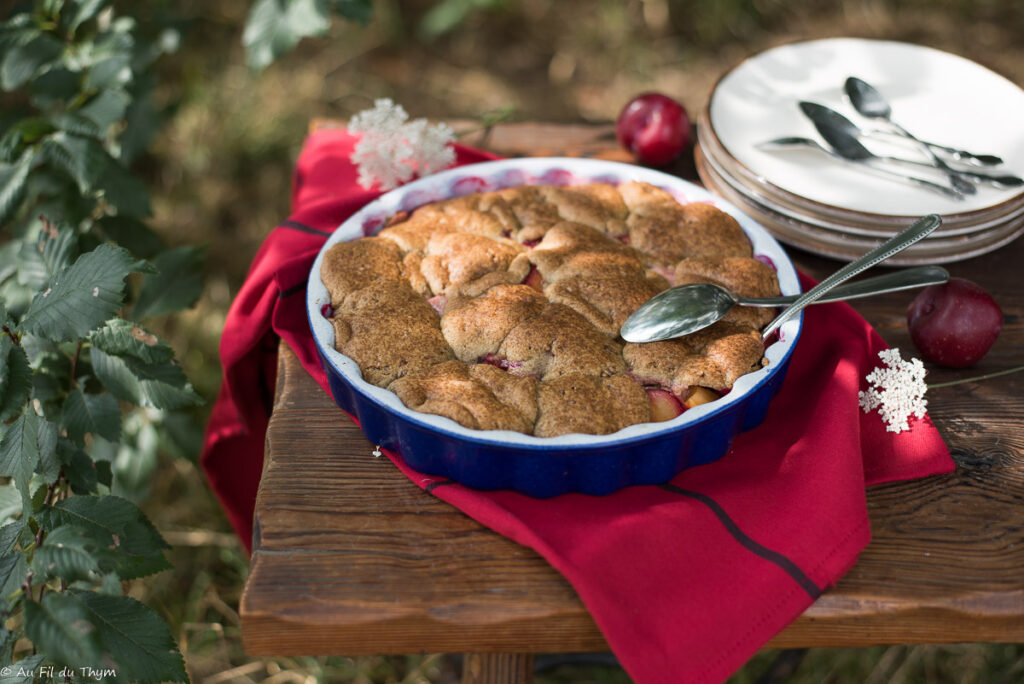 Cobbler prunes sarrasin - Au Fil du Thym