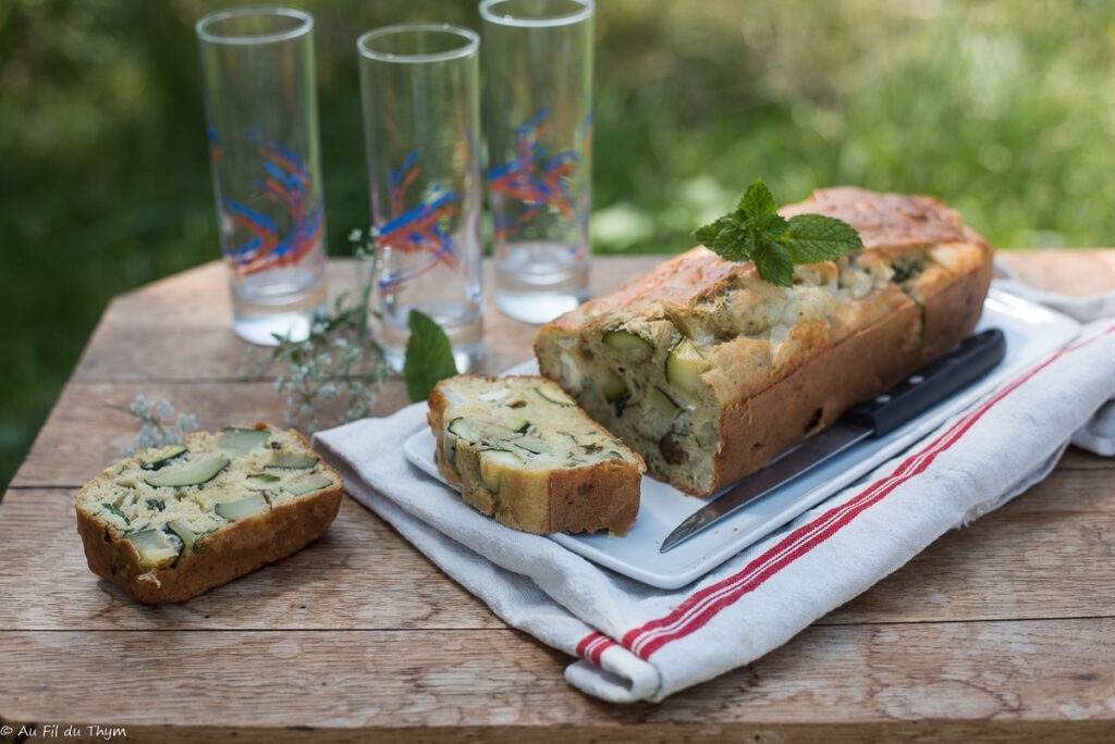 Cake courgette chèvre menthe - Au Fil du Thym