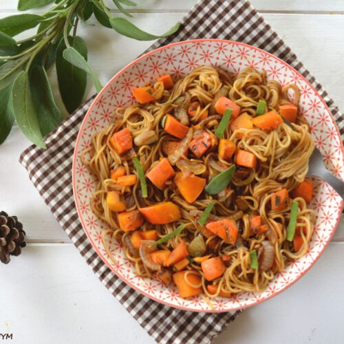 Nouilles sautées potimarron et sauge - Au Fil du Thym