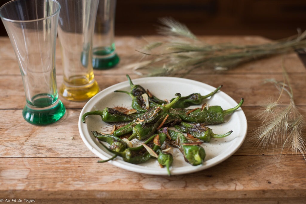 Padrons sautés ail et huile d'olive