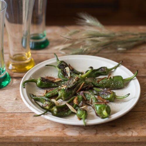 Padrons sautés ail et huile d'olive