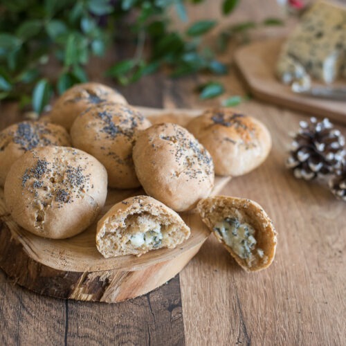 Petits pains fourrés au bleu d'auvergne