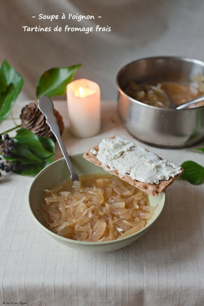 Soupe oignon, tartines fromage frais