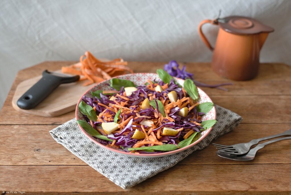 Salade chou rouge carotte mâche
