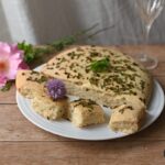 Focaccia aux herbes et maïs